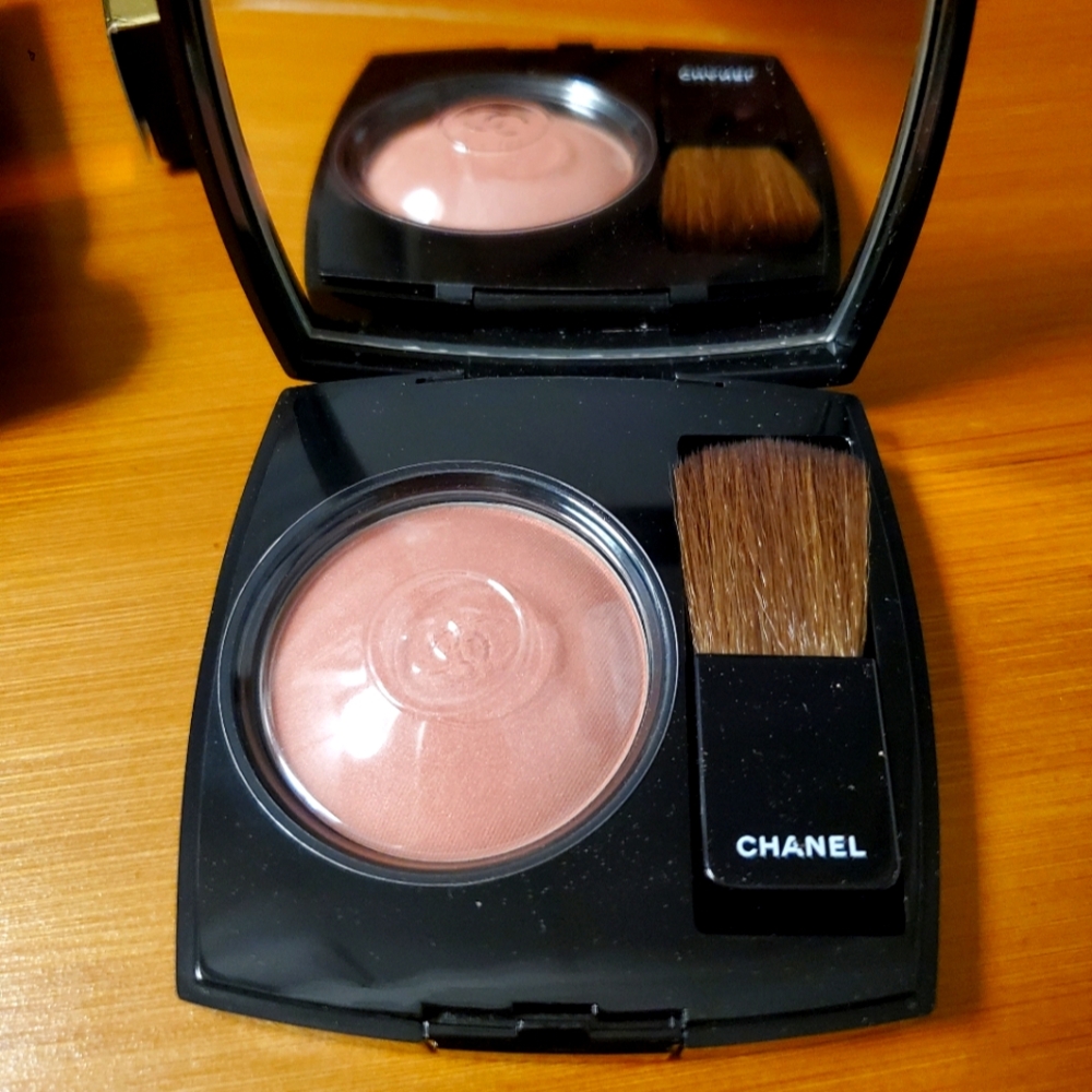 CHANEL Blush in Rose Bronze